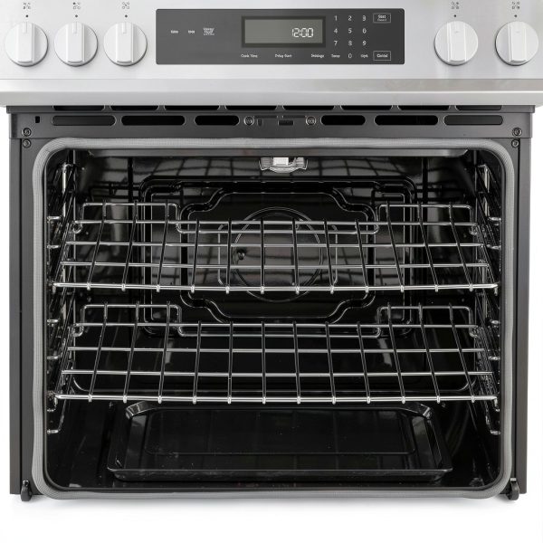 Kenmore 5.6 cu ft Front Control Gas Range Oven Chrome Racks-6